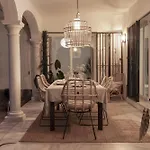 Bianca Elegant 4br Beachside Near Golf, Restaurants & Puerto Banus Будинок відпочинку Естепона
