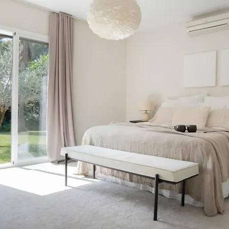 Bianca Elegant 4br Beachside Near Golf, Restaurants & Puerto Banus * エステポナ
