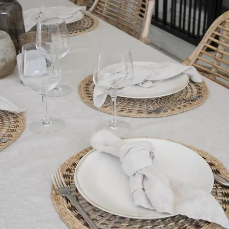 Сasa de vacaciones Bianca Elegant 4br Beachside Near Golf, Restaurants & Puerto Banus *