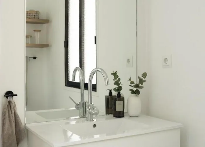 Holiday home Bianca Elegant 4br Beachside Near Golf, Restaurants & Puerto Banus Estepona