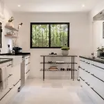 Bianca Elegant 4br Beachside Near Golf, Restaurants&puerto Banús