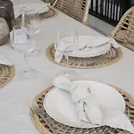 Tatil Evi Bianca Elegant 4br Beachside Near Golf, Restaurants & Puerto Banus *