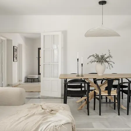 Bianca Elegant 4br Beachside Near Golf, Restaurants & Puerto Banus Semesterbostad