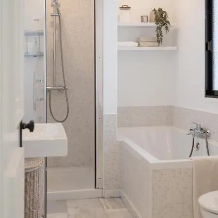Semesterbostad Bianca Elegant 4br Beachside Near Golf, Restaurants & Puerto Banus Estepona