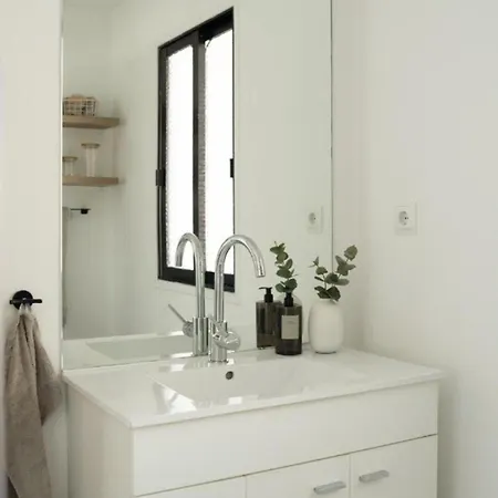 Vakantiehuis Bianca Elegant 4br Beachside Near Golf, Restaurants & Puerto Banus Estepona