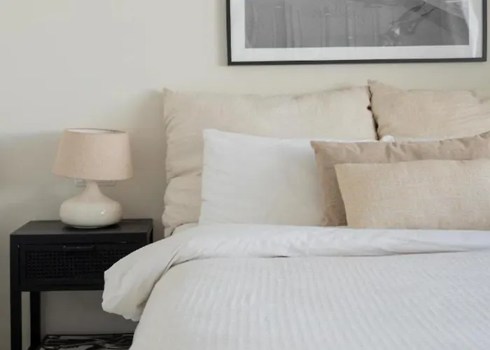 Bianca Elegant 4br Beachside Near Golf, Restaurants & Puerto Banus Semesterbostad *