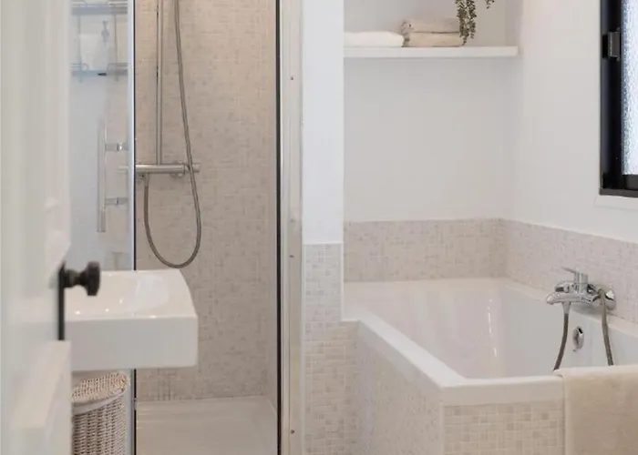 Semesterbostad Bianca Elegant 4br Beachside Near Golf, Restaurants & Puerto Banus Estepona