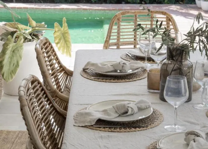 Bianca Elegant 4br Beachside Near Golf, Restaurants & Puerto Banus *