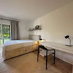 בית נופש Bianca Elegant 4br Beachside Near Golf, Restaurants & Puerto Banus אסטפונה